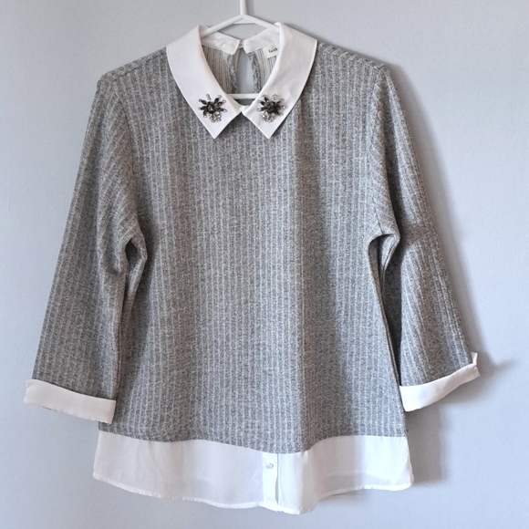 Sparkly Grey Sweater with Rhinestone Collar - Picture 1 of 9